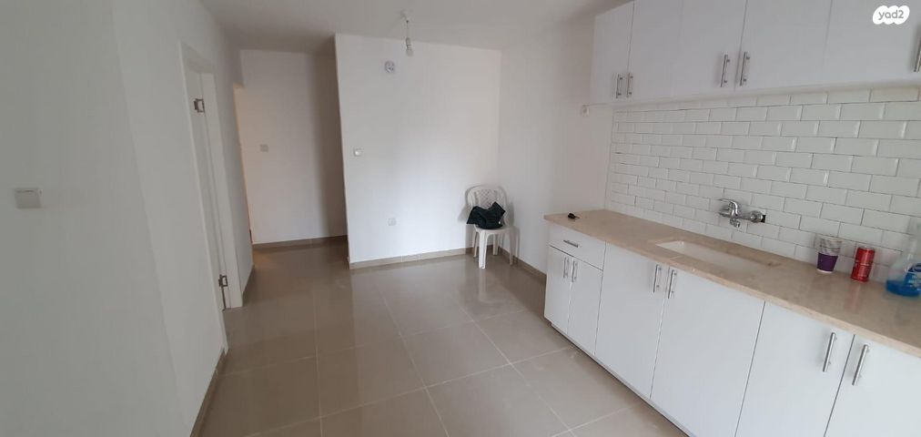 דירה, יחזקאל 87, עמידר, פרדס חנה כרכור