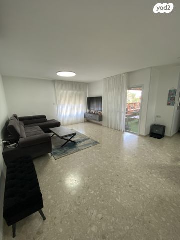 שדרות בן גוריון 44