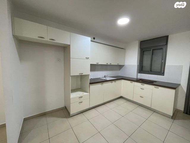 דירה, שלמה אלירז 5, רמב"ם, ראשון לציון