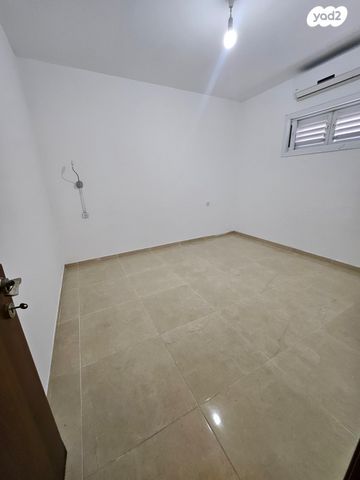 דירה, משה איכילוב 2, צפון מערב מרכז העיר, נתניה