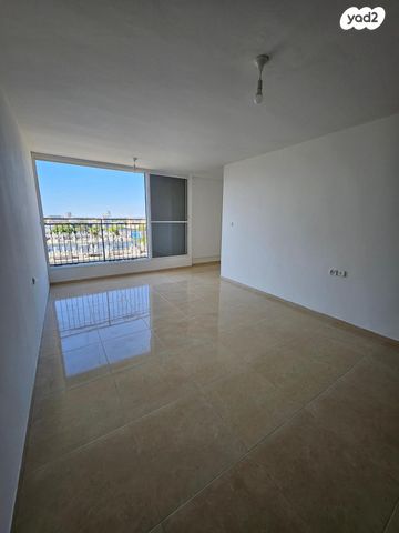 דירה, משה איכילוב 2, צפון מערב מרכז העיר, נתניה