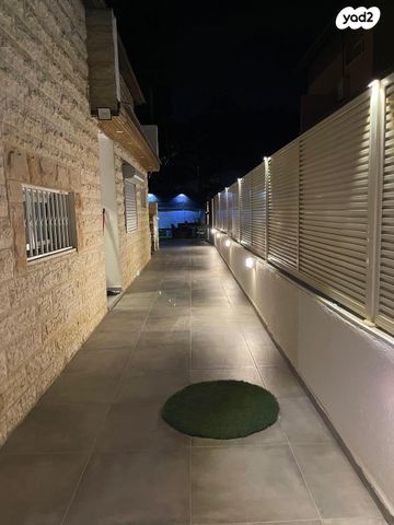 בית פרטי/ קוטג', צבעוני 8, נווה חורש, דימונה