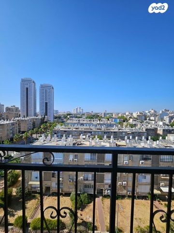 דירה, משה איכילוב 2, צפון מערב מרכז העיר, נתניה