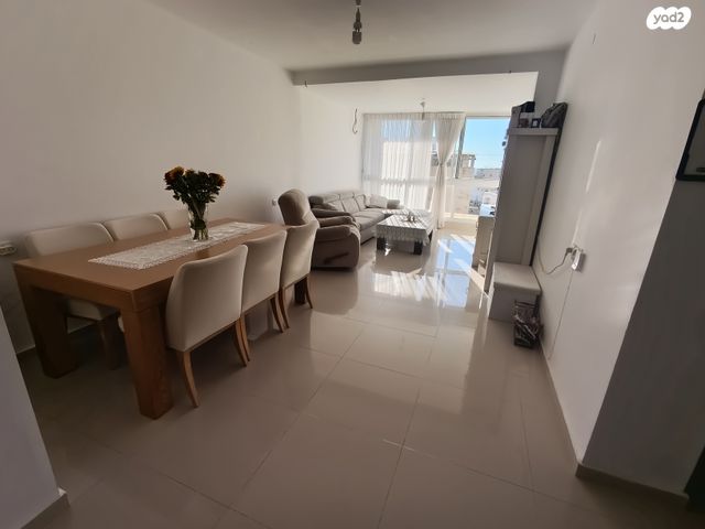 דירה, רבי פנחס בן יאיר 11, אלעד