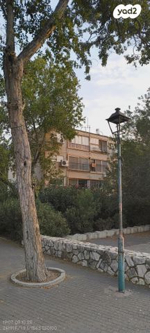 דרך העצמאות 15