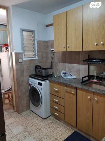 דירה, מבצע ליטני 9, אושיות, רחובות