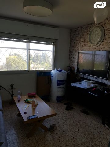 דירה, מבצע ליטני 9, אושיות, רחובות