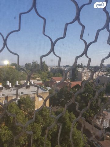 דירה, מבצע ליטני 9, אושיות, רחובות