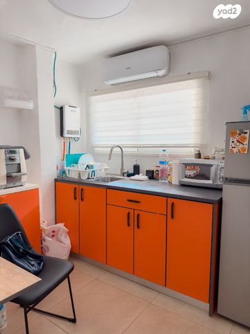 חנויות/ שטח מסחרי, כצנלסון 135, פועלי הרכבת, גבעתיים