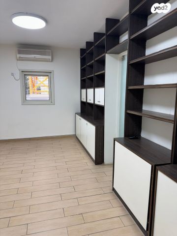 משרדים, הרצל 7, צפון מערב מרכז העיר, נתניה