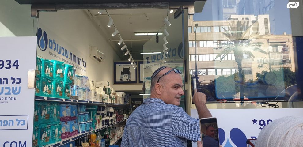 חנויות/ שטח מסחרי, שדרות חיים וייצמן 15, צפון מערב מרכז העיר, נתניה