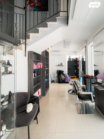 חנויות/ שטח מסחרי, כצנלסון 135, פועלי הרכבת, גבעתיים