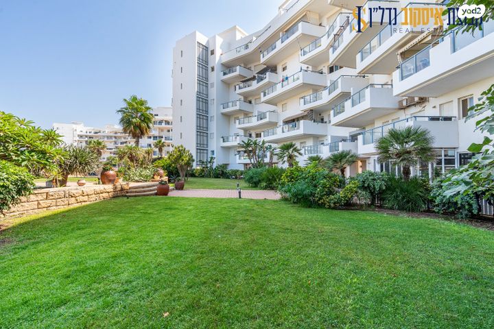 דירה, שדרות ברוך בוארון, גבעת אולגה, חדרה