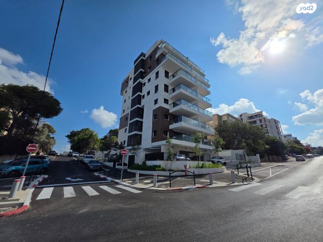 גג/ פנטהאוז, רענן 26, כבירים, חיפה