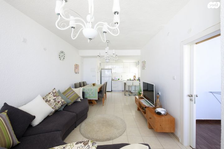 דירה, פרלשטיין 5, לב העיר, בת ים