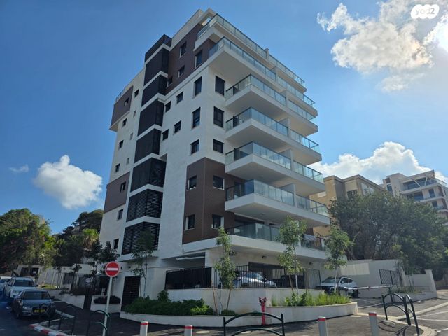 גג/ פנטהאוז, רענן 26, כבירים, חיפה