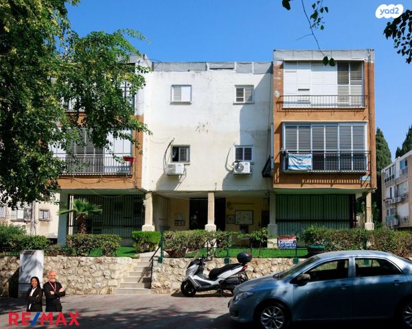 דירה, פרלשטיין 5, לב העיר, בת ים