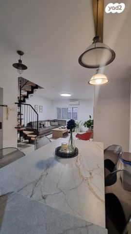 פרופ. יעקב לויצקי 