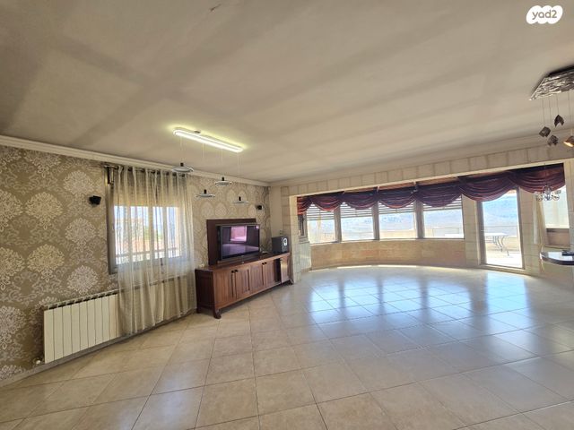 דירת גן, ברכה צפירה, רמת שרת, ירושלים