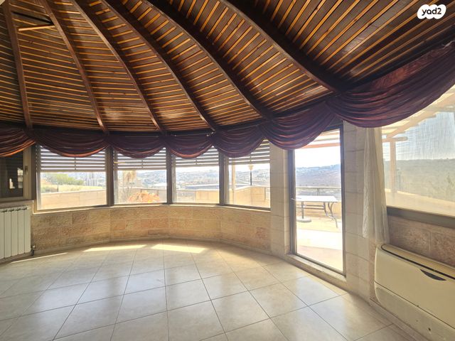 דירת גן, ברכה צפירה, רמת שרת, ירושלים