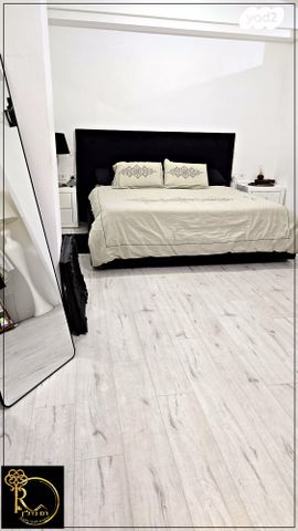 דירת גן, העירית, צמח השדה, מעלה אדומים