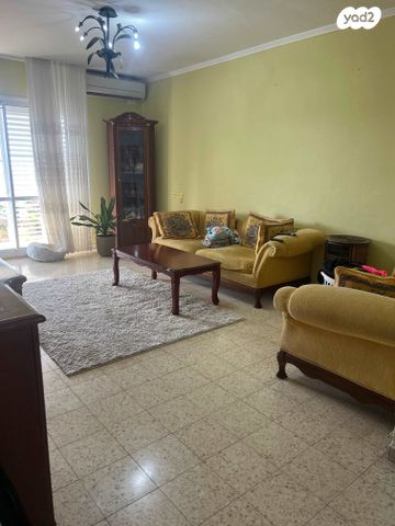 דירה, הנוריות, רמות יצחק, נשר