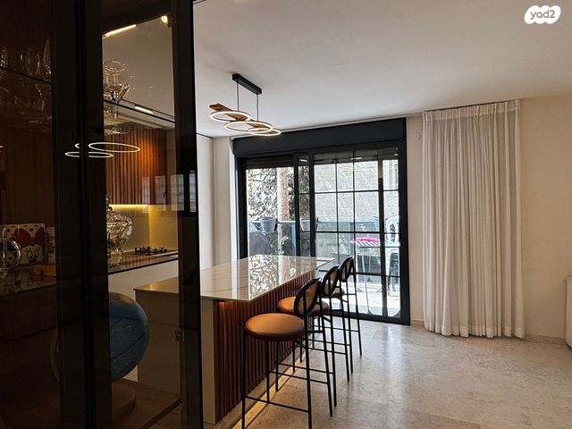 דירה, עליית הנוער, רמות, ירושלים