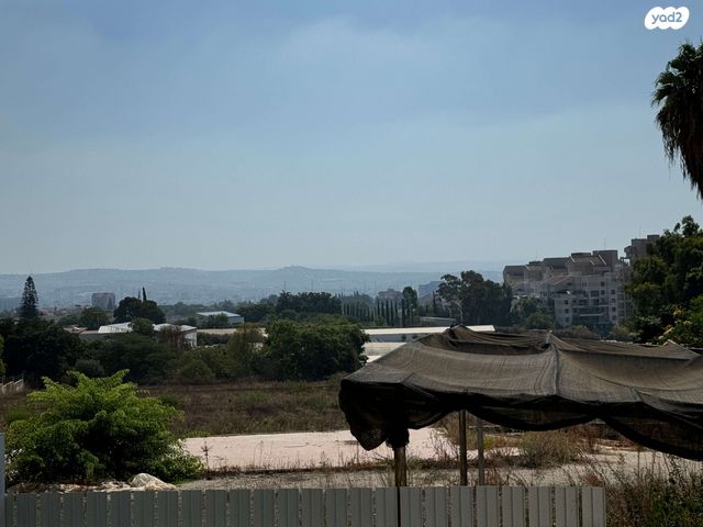 משק חקלאי/ נחלה, צופית