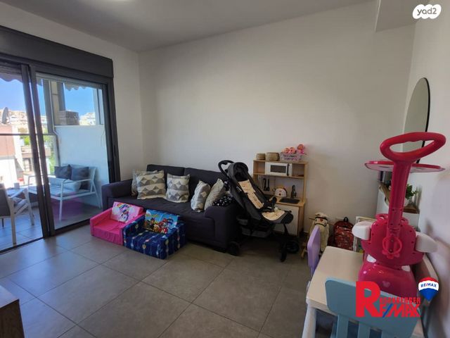 דירה, צבי ש"ץ 35, גרין ועם, חולון