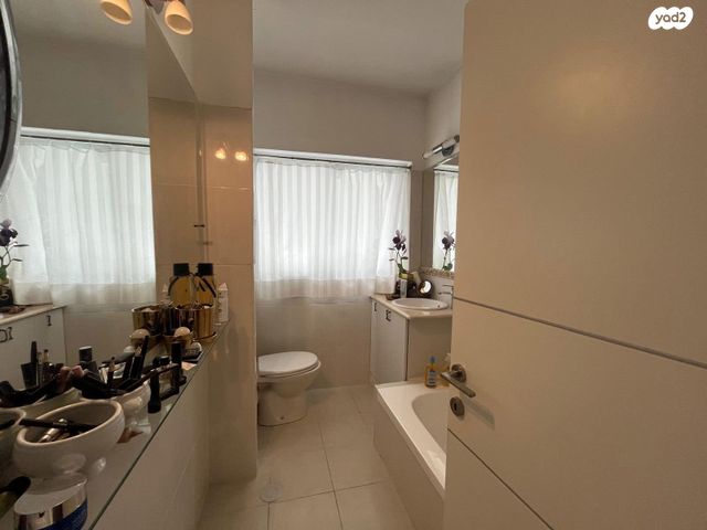 דירה, מעלה הנשר 4, שכונת בן גוריון, מרכז העיר ג', רמת גן