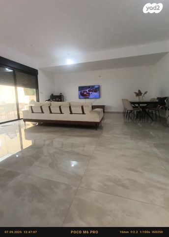 דירת גן, נווה שרון / שער העיר, נתיבות