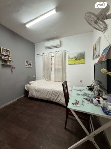 דירה, משה שרת 27, לב העיר, בת ים