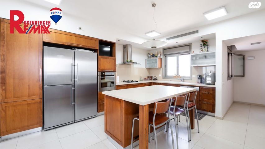 גג/ פנטהאוז, מוטה גור 11, קרית אילון, חולון