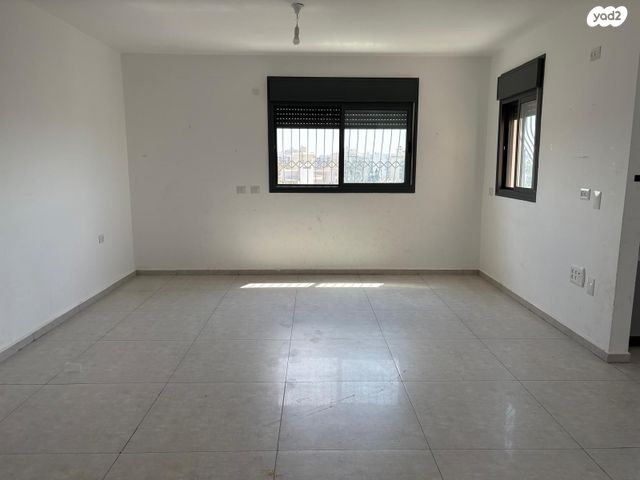 דירה, הבעש"ט, ג' / מרכז מזרח העיר, רחובות