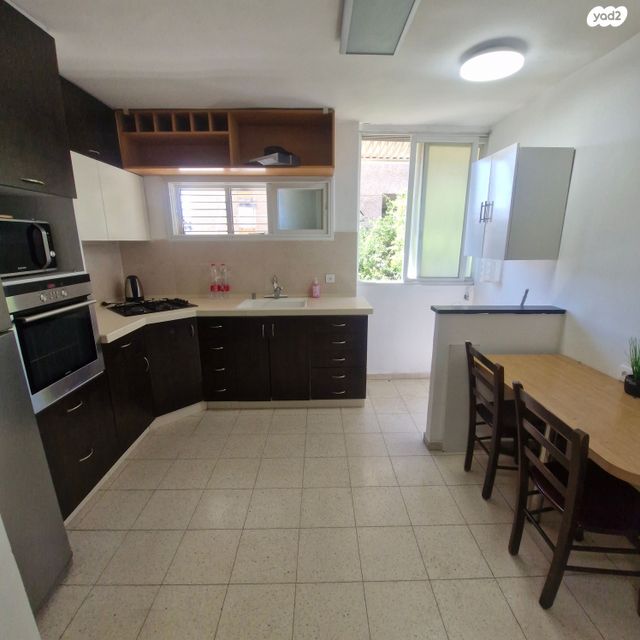 דירה, כ"ג, חברת חשמל, גבעתיים