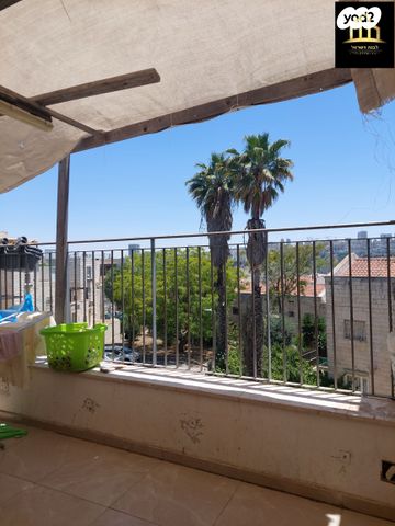 אהרון אשכולי 