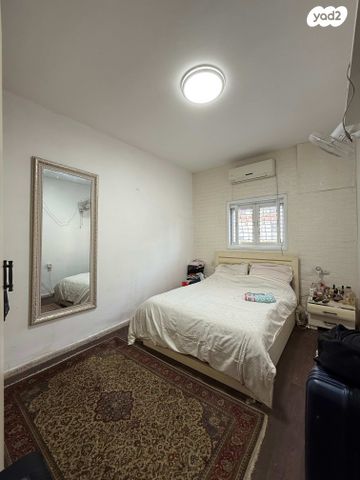 דירה, משה שרת 27, לב העיר, בת ים