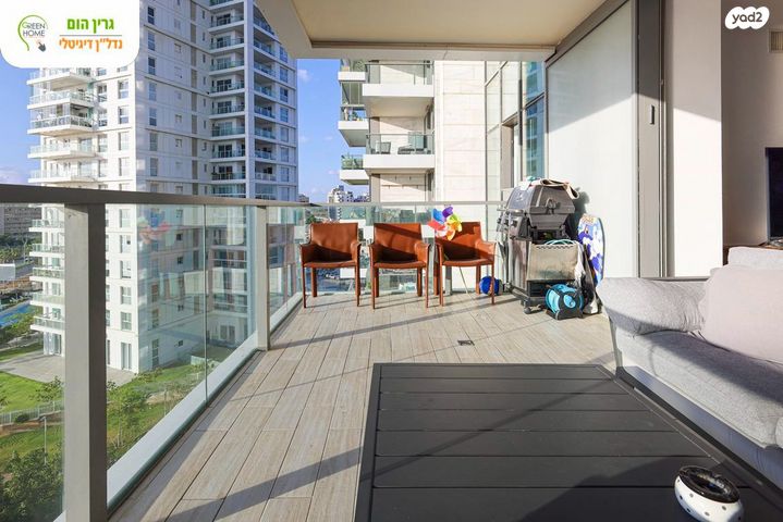 דירה, שדרות רחבעם זאבי, גבעת אולגה, חדרה