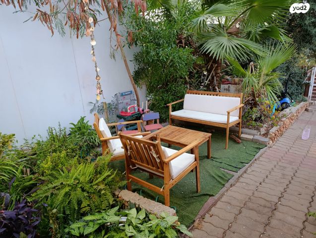 דו משפחתי, מעלה אפרים