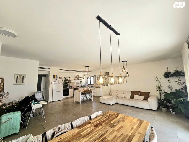 כללי, אריאל שרון, נווה שרון / שער העיר, נתיבות