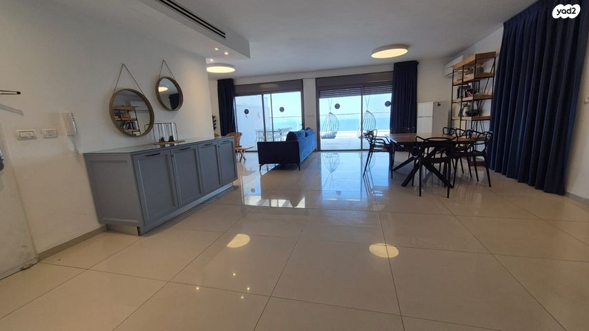 גג/ פנטהאוז, שדרות הרצל 19, קרית שמואל, טבריה