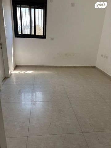 דירה, הבעש"ט, ג' / מרכז מזרח העיר, רחובות