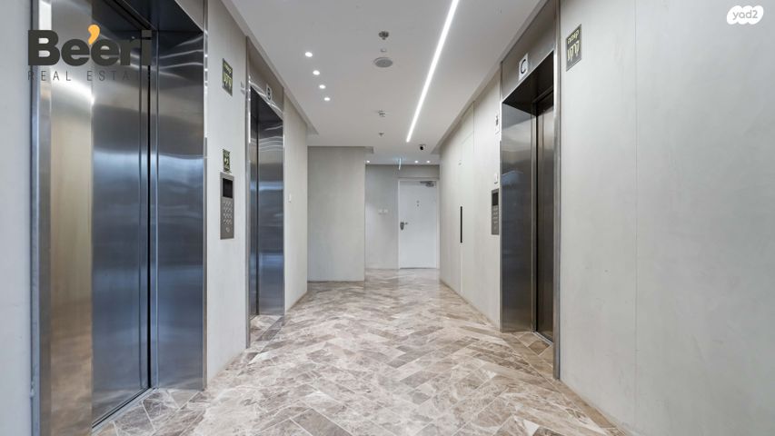 דירה, רועי קליין, קרית קריניצי, רמת גן