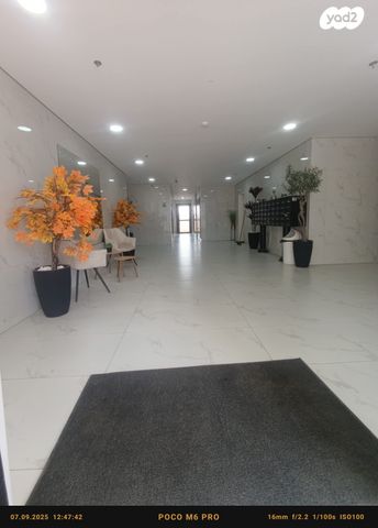 דירת גן, נווה שרון / שער העיר, נתיבות