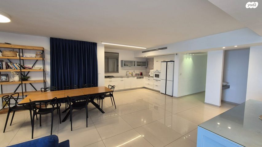 גג/ פנטהאוז, שדרות הרצל 19, קרית שמואל, טבריה