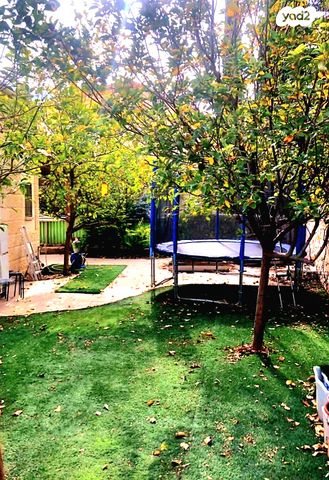 דירת גן, הצור, נופי סלע, מעלה אדומים