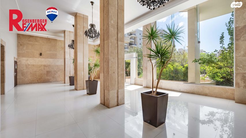 גג/ פנטהאוז, מוטה גור 11, קרית אילון, חולון