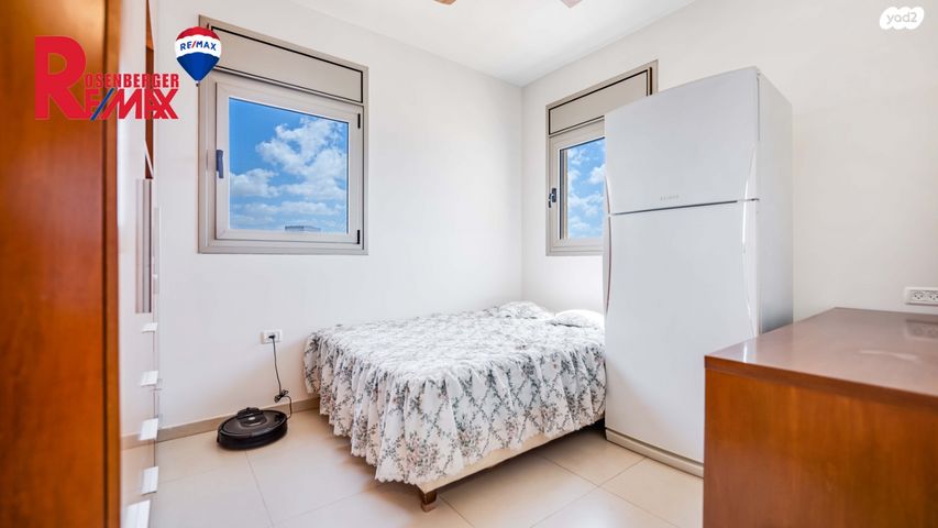 גג/ פנטהאוז, מוטה גור 11, קרית אילון, חולון