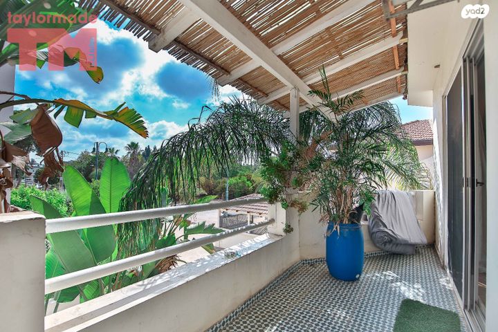 דו משפחתי, מרכז פרדס חנה, פרדס חנה כרכור