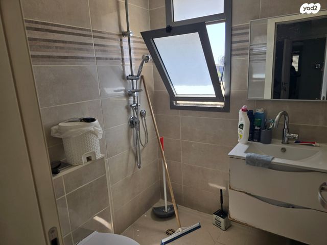 דירה, יהודה, נשר, ערד